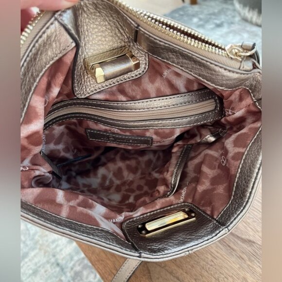 B. MAKOWSKY Metallic Gold Leather Crossbody Bag Turn Lock Branded Dust Bag - Picture 6 of 13